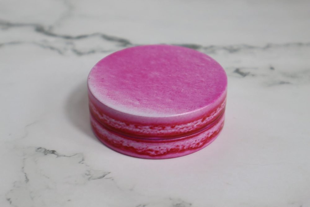 2-Piece Raspberry Macaroon Grinder