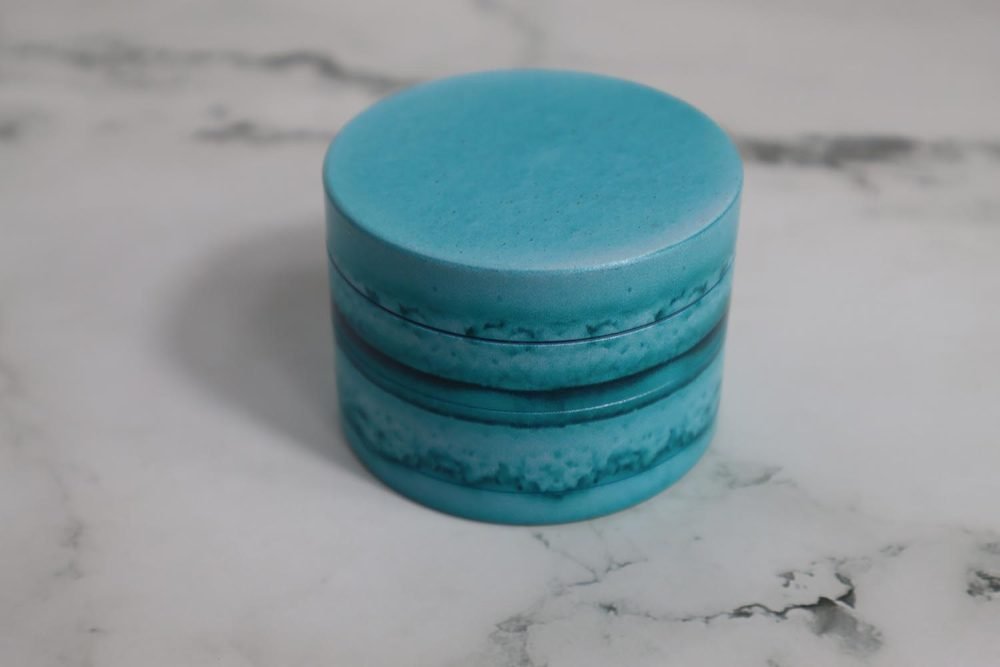 Blueberry Macaroon Grinder